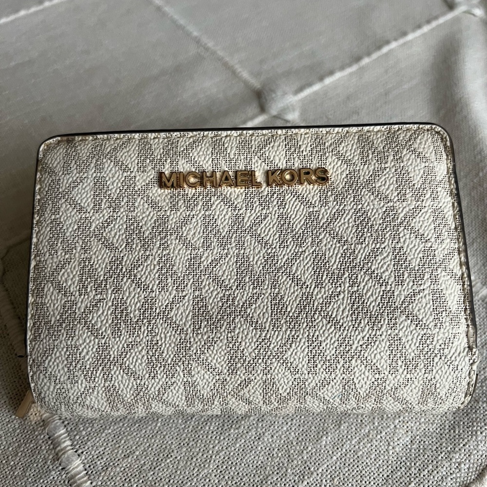 Michael Kors Signature Logo Wallet